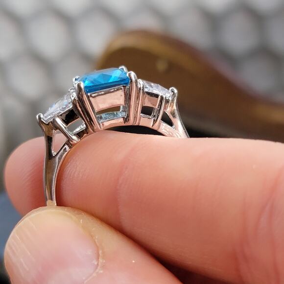 Rhodium Plated Simulated Blue Topaz Ring - Size 9.5 - Tri-Stone Elegance - Picture 8 of 12
